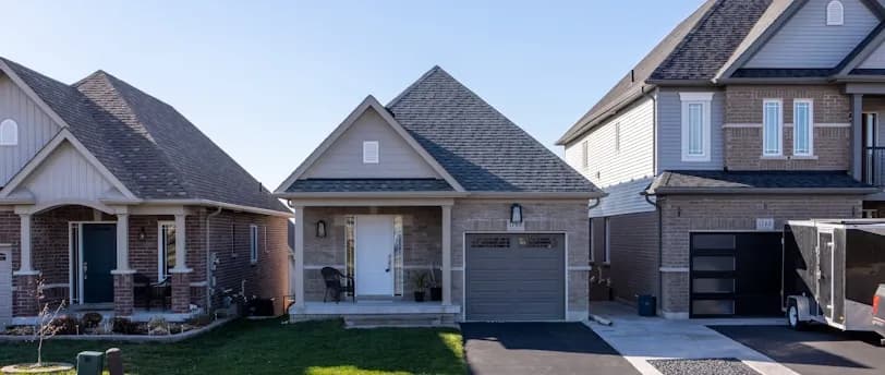 gray and white concrete house