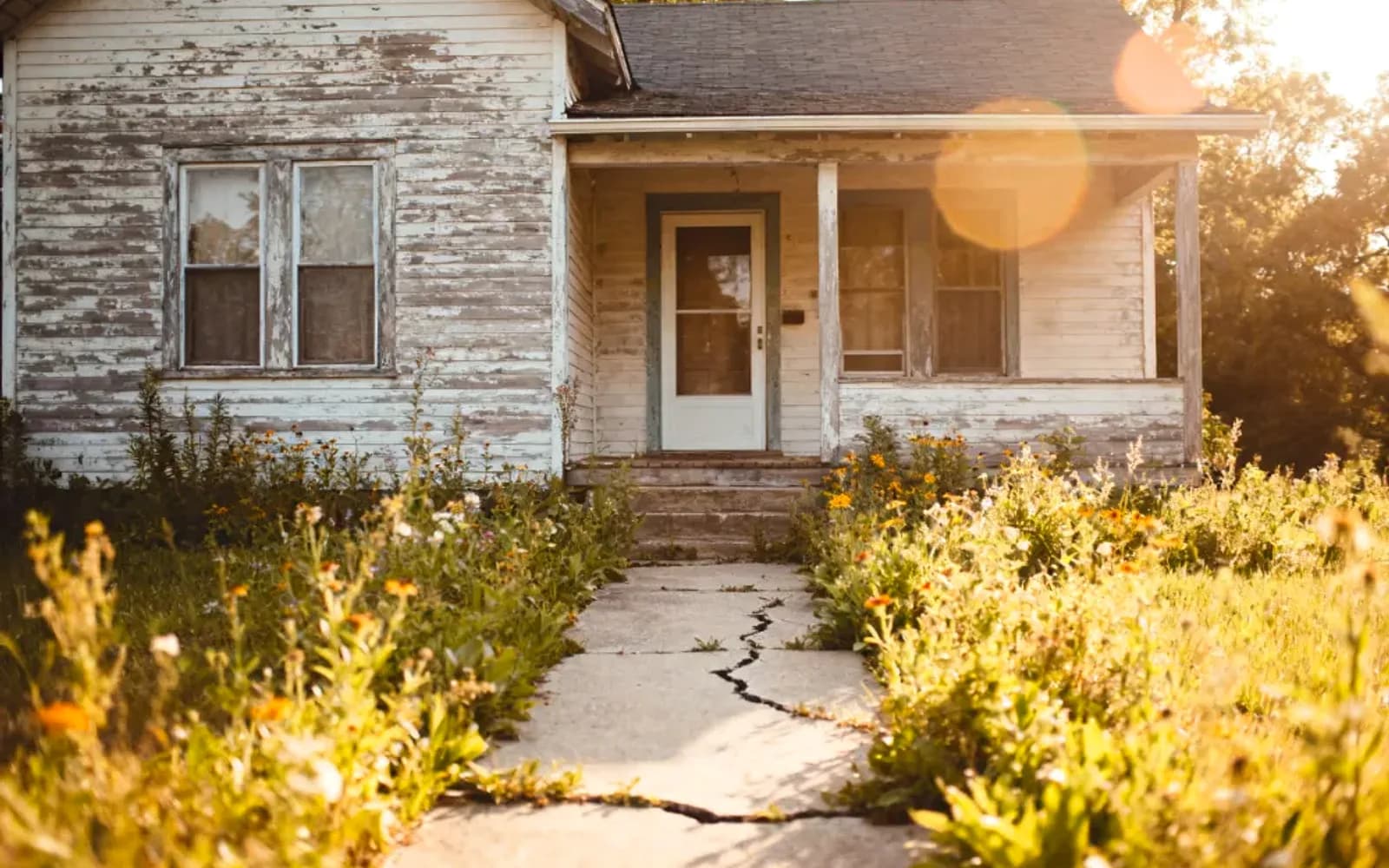 An Ontario home sold remotely by an out-of-province owner